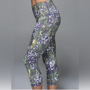 Lululemon Luxtreme Wunder Under Leggings, cropped, size 6 (see note)